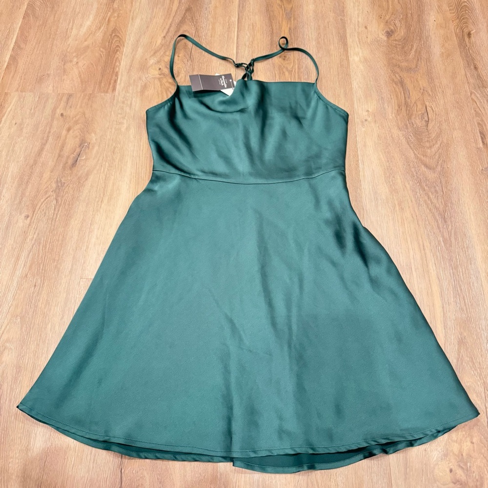 Abercrombie and fitch cowl neck green satin formal dress Size XS NWT